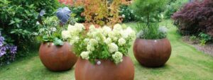 Pot en Corten Niezen